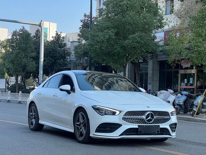 Фото 3 - Mercedes-Benz CLA-Class