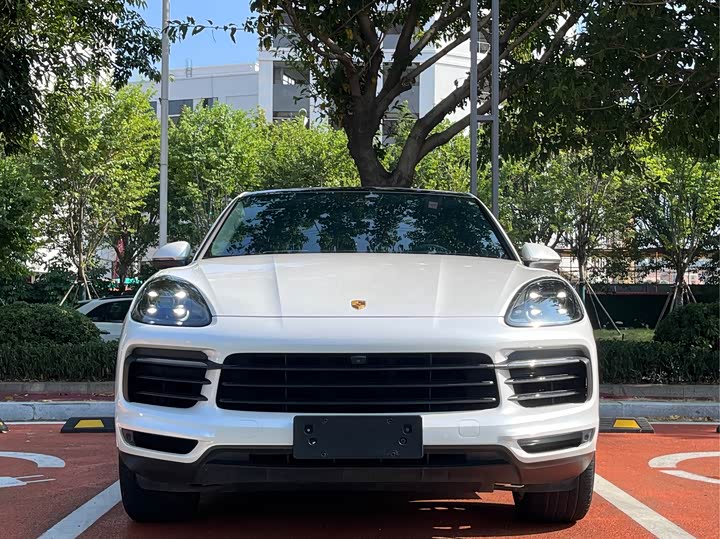 Фото 2 - Porsche Cayenne