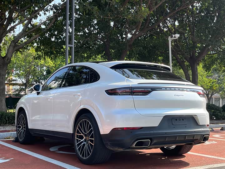 Фото 7 - Porsche Cayenne