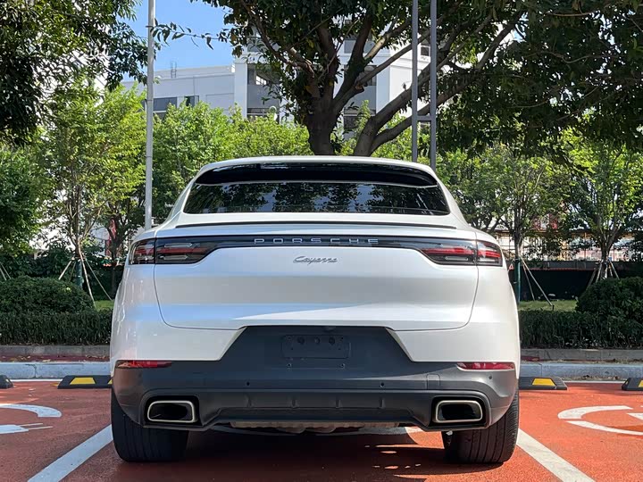 Фото 8 - Porsche Cayenne