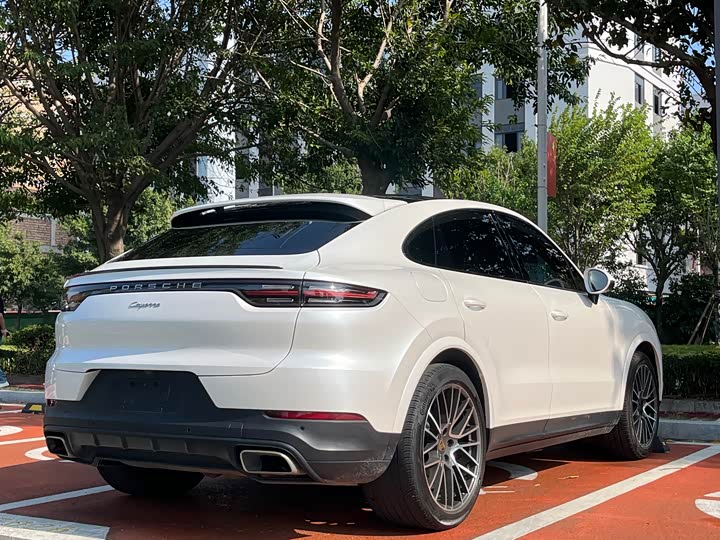 Фото 9 - Porsche Cayenne