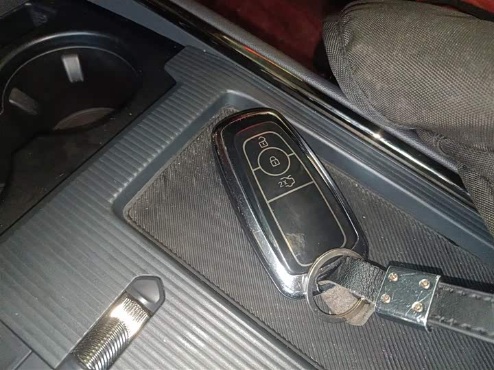 Фото 9 - Ford Mondeo