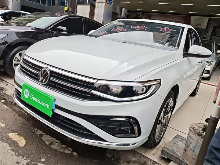 Фото 2 - Volkswagen Bora