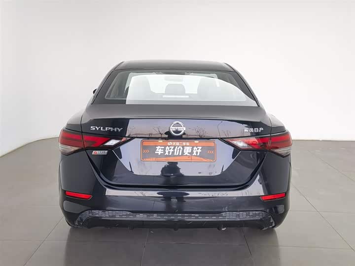 Фото 4 - Nissan Sylphy