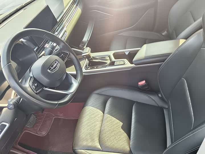 Фото 6 - Geely Emgrand