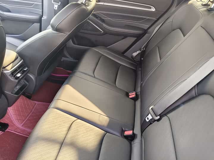 Фото 8 - Geely Emgrand