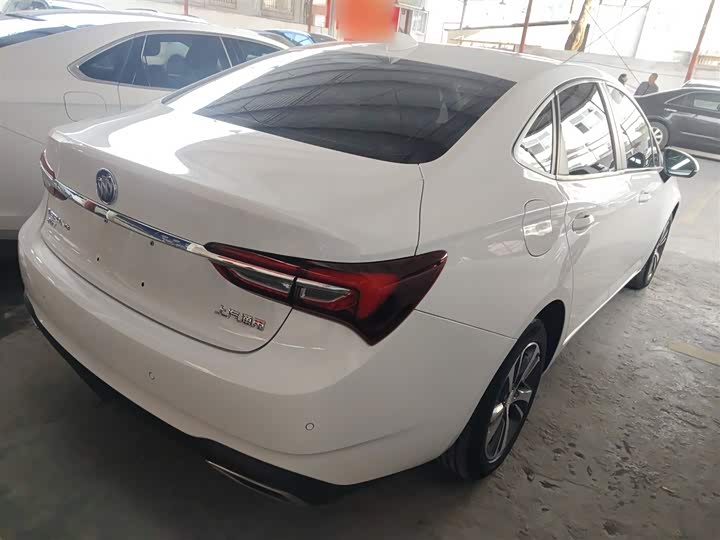 Фото 7 - Buick Verano