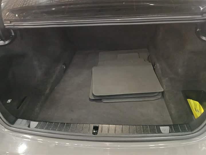 Фото 4 - BMW 7 Series