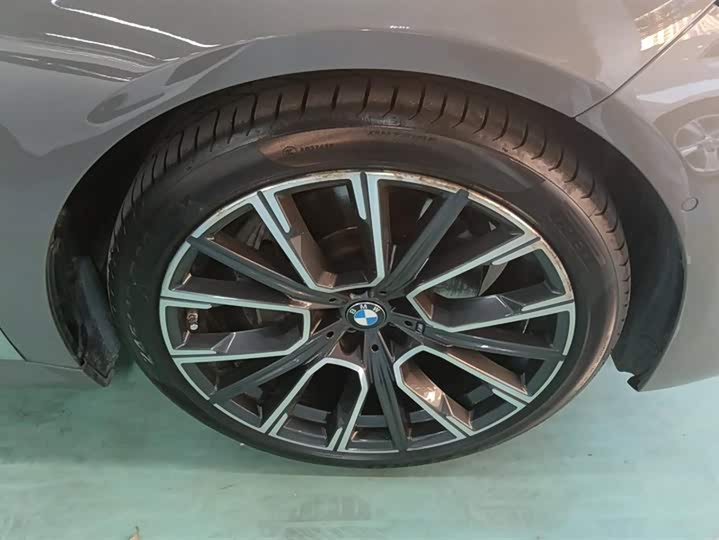 Фото 6 - BMW 7 Series