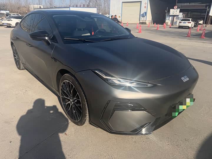 Фото 3 - Geely Galaxy E8