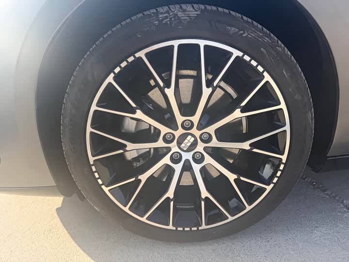 Фото 5 - Geely Galaxy E8