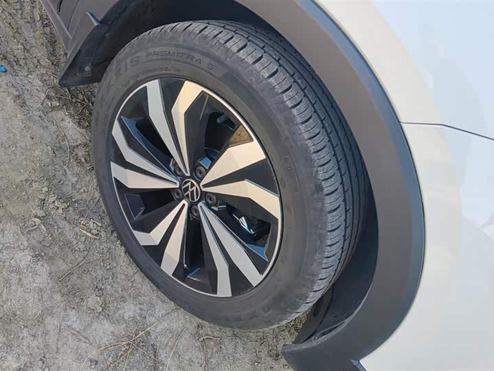 Фото 6 - Volkswagen Tharu