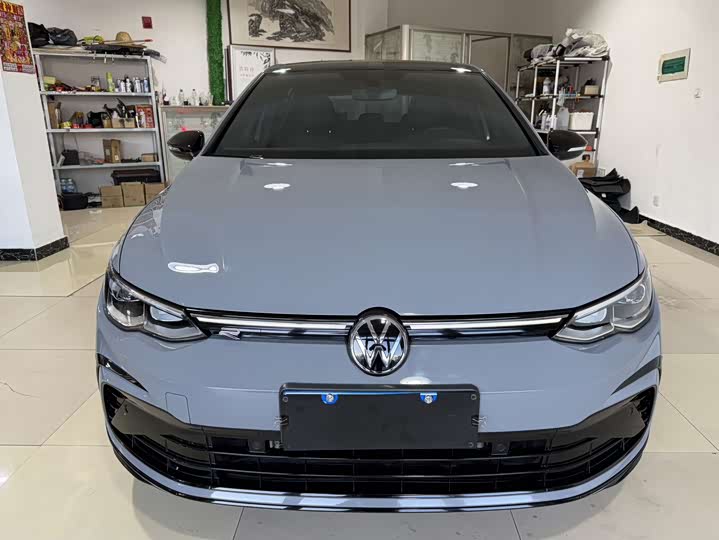 Фото 2 - Volkswagen Golf