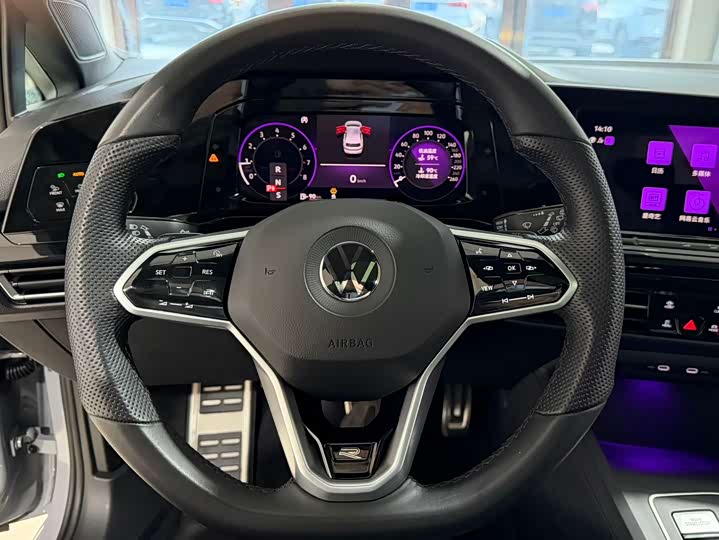 Фото 7 - Volkswagen Golf