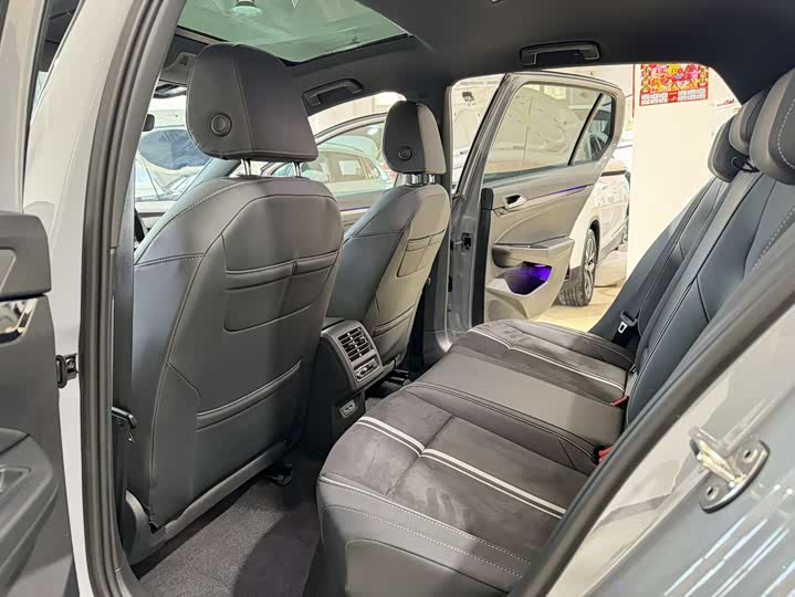 Фото 9 - Volkswagen Golf