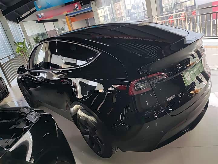 Фото 5 - Tesla Model Y
