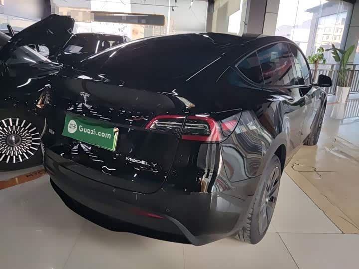 Фото 7 - Tesla Model Y