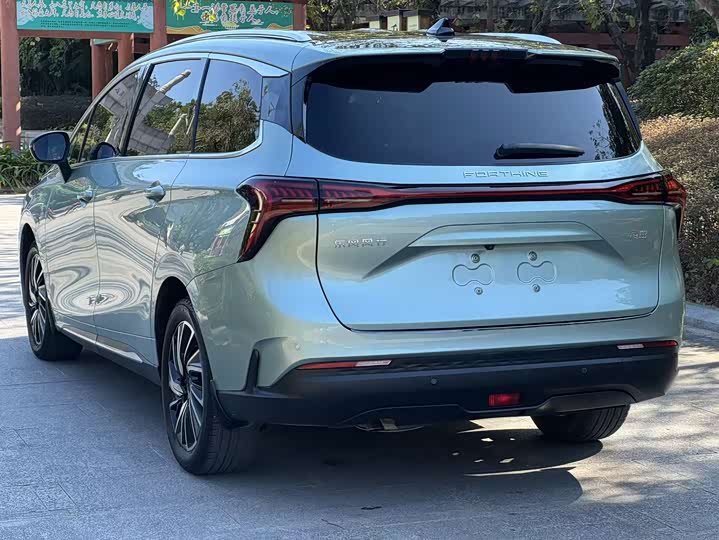 Фото 6 - Dongfeng Forthing Yacht