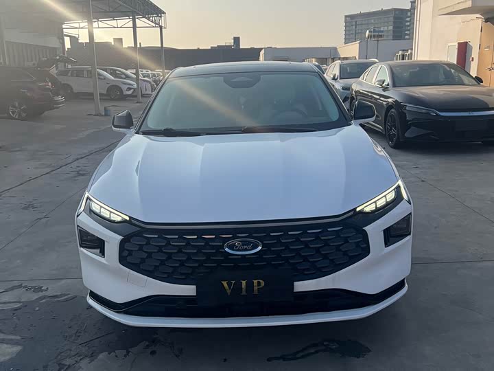 Фото 2 - Ford Mondeo