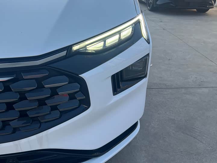 Фото 4 - Ford Mondeo