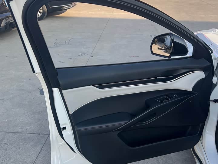 Фото 5 - Ford Mondeo