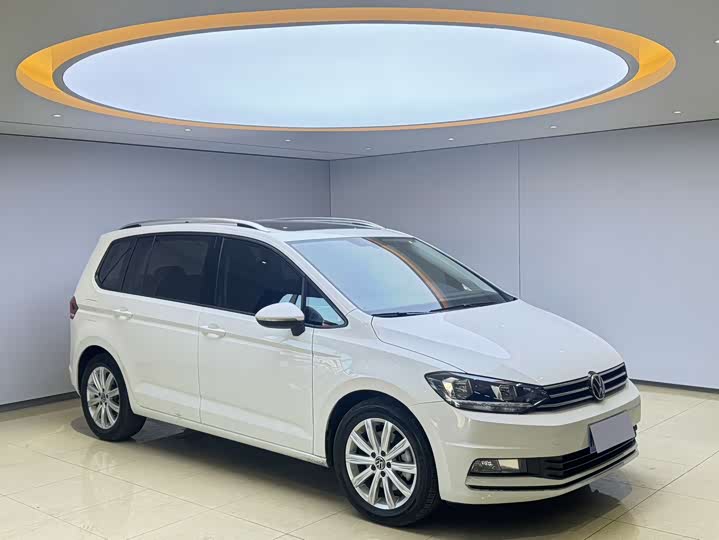 Фото 3 - Volkswagen Touran L
