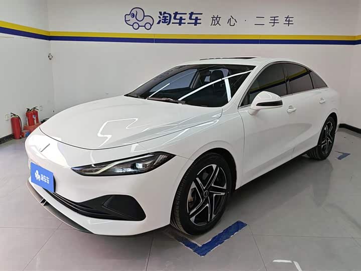 Фото 1 - Roewe D7