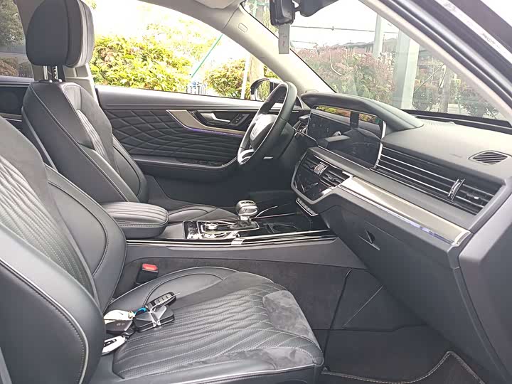 Фото 8 - Hongqi HS5