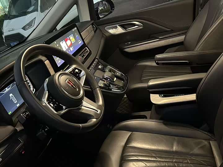 Фото 6 - Hongqi HQ9