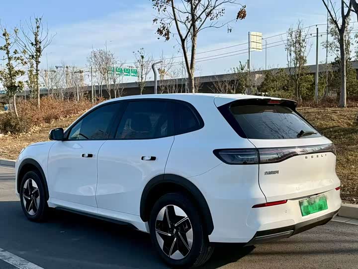 Фото 9 - Geely Galaxy E5