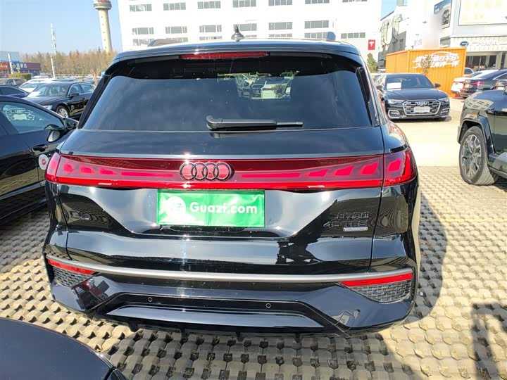 Фото 5 - Audi Q6