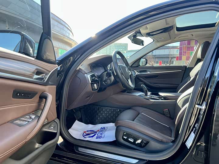 Фото 7 - BMW 5 Series