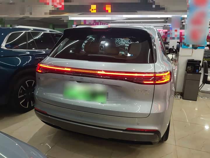 Фото 6 - Geely Galaxy Starship 7