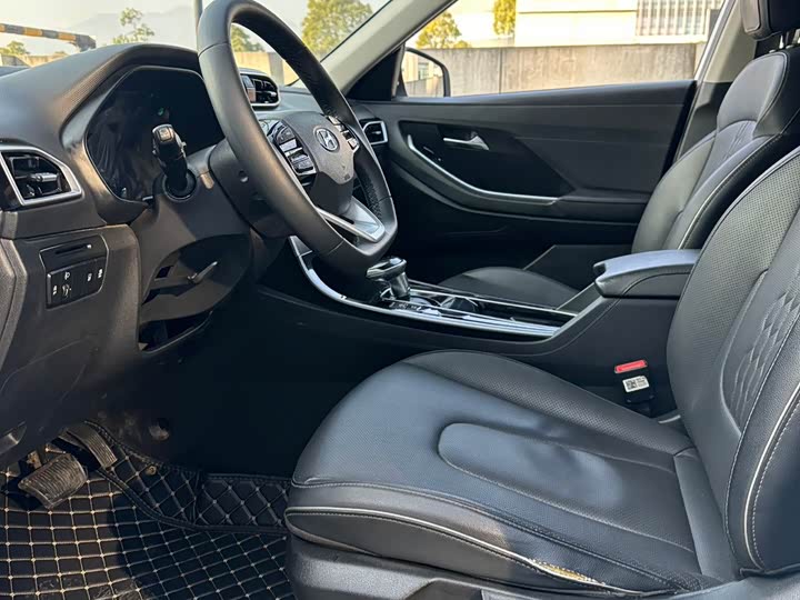 Фото 8 - Hyundai ix25 (Mufasa)