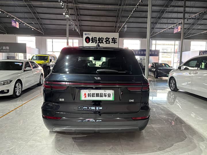 Фото 5 - LiXiang One