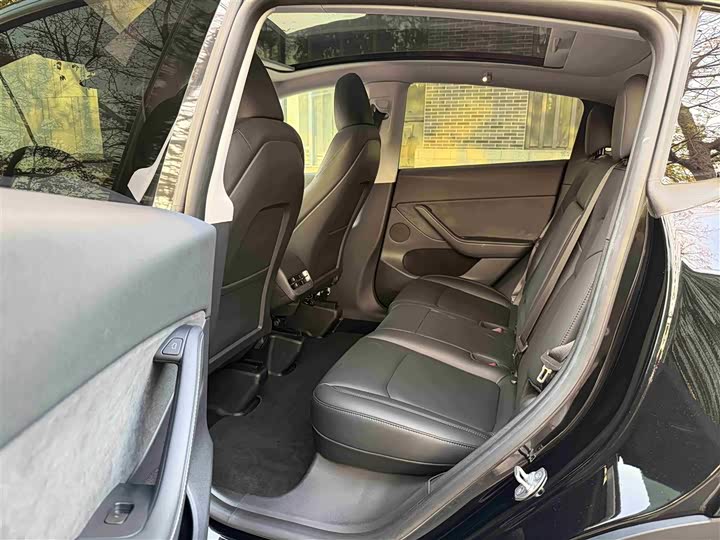 Фото 7 - Tesla Model Y