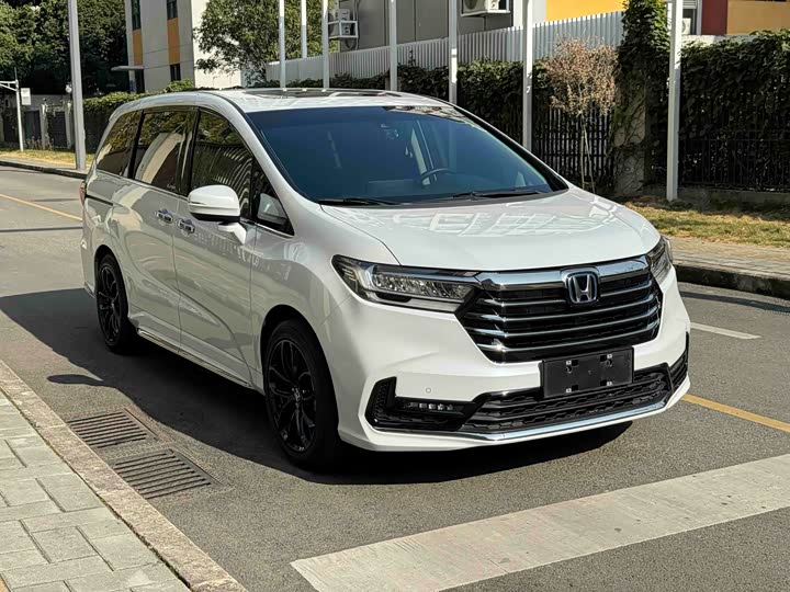 Фото 3 - Honda Odyssey