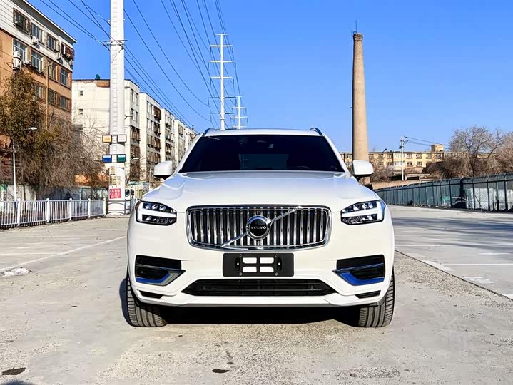 Фото 2 - Volvo XC90