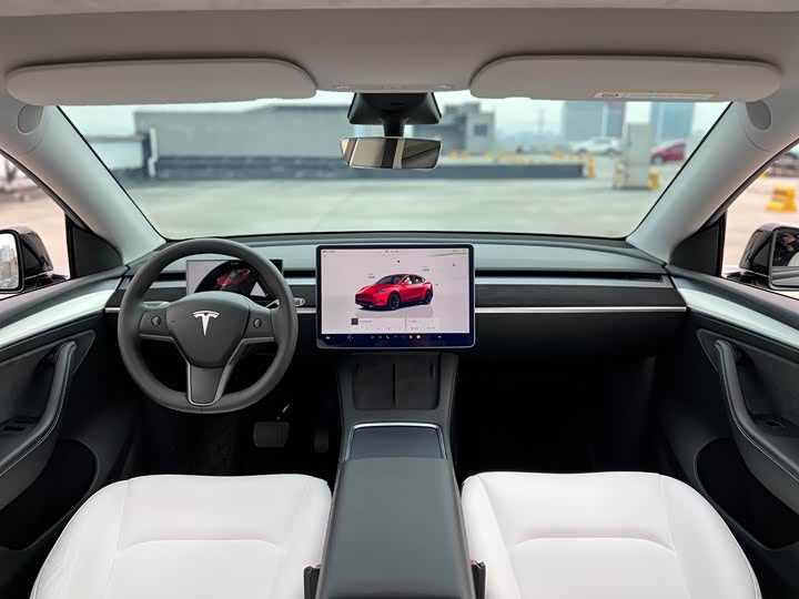 Фото 8 - Tesla Model Y