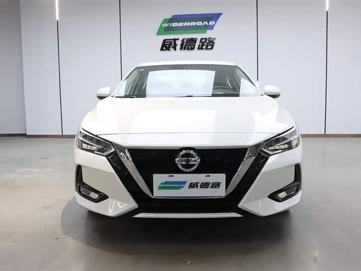 Фото 2 - Nissan Sylphy