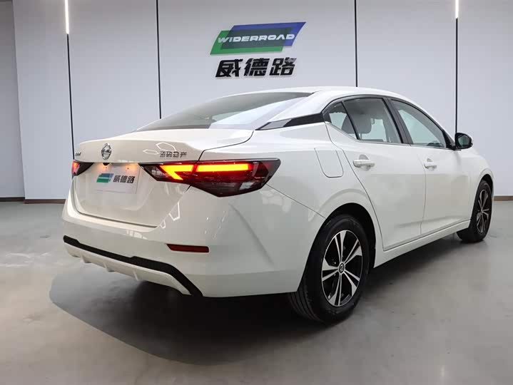 Фото 3 - Nissan Sylphy