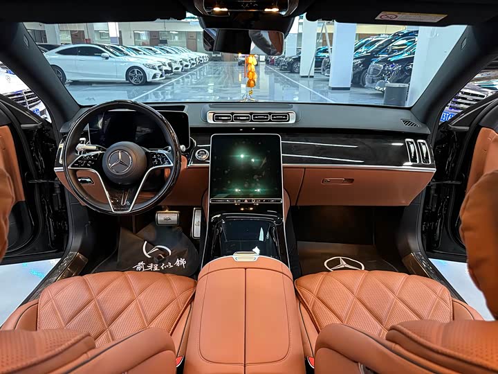 Фото 6 - Mercedes-Benz Maybach S-Class