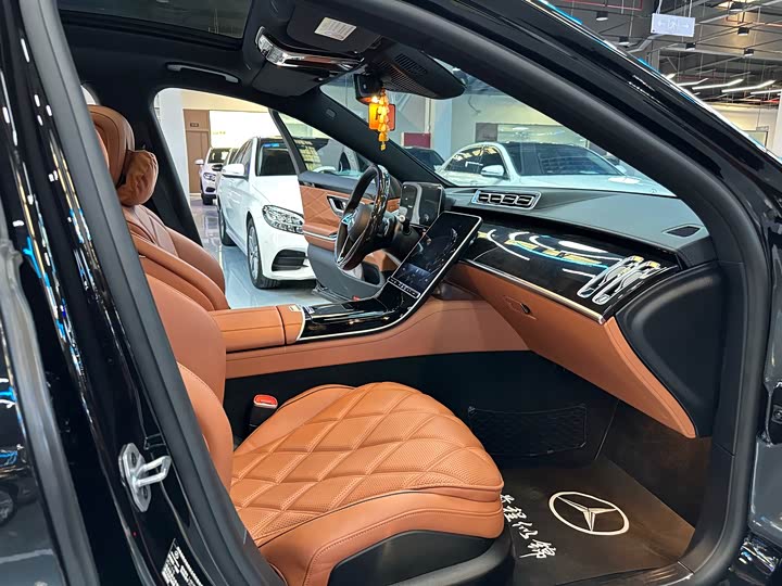 Фото 8 - Mercedes-Benz Maybach S-Class