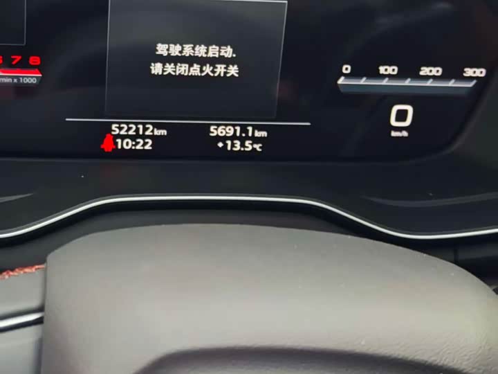 Фото 6 - Audi Q5L