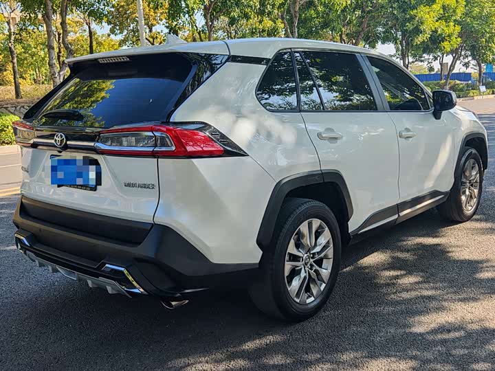 Фото 4 - Toyota Wildlander