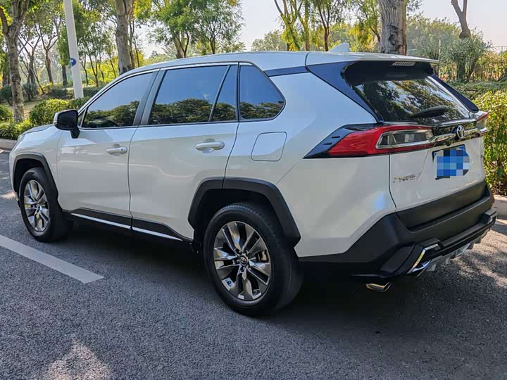 Фото 6 - Toyota Wildlander