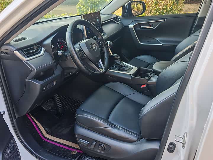 Фото 7 - Toyota Wildlander