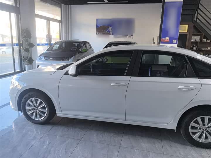 Фото 5 - Volkswagen Lavida