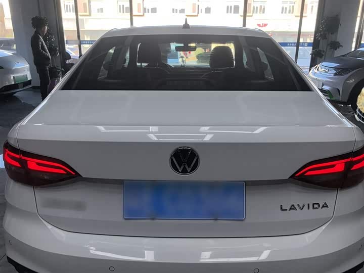 Фото 6 - Volkswagen Lavida