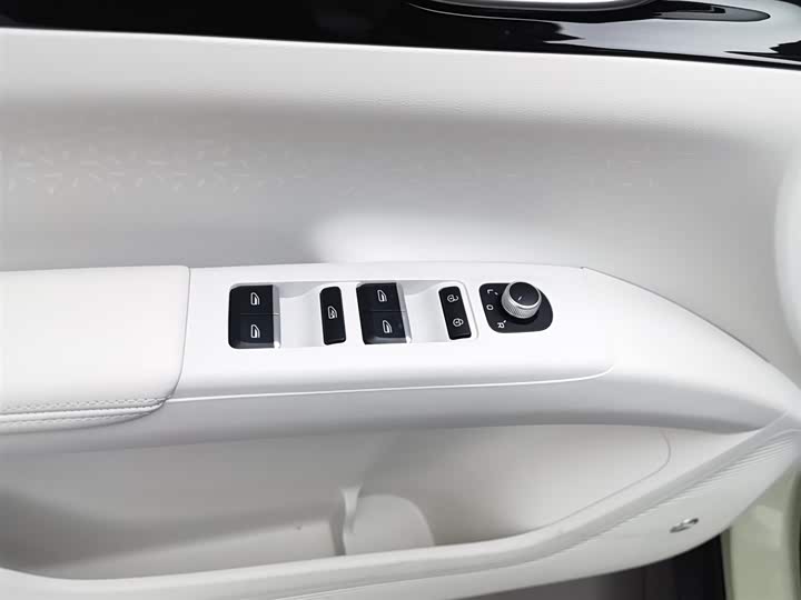 Фото 9 - Geely Galaxy Geome